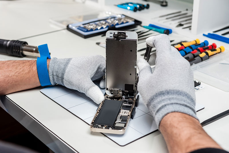 https://nazing.co.uk/how-to-repair-a-broken-apple-watch-screen/